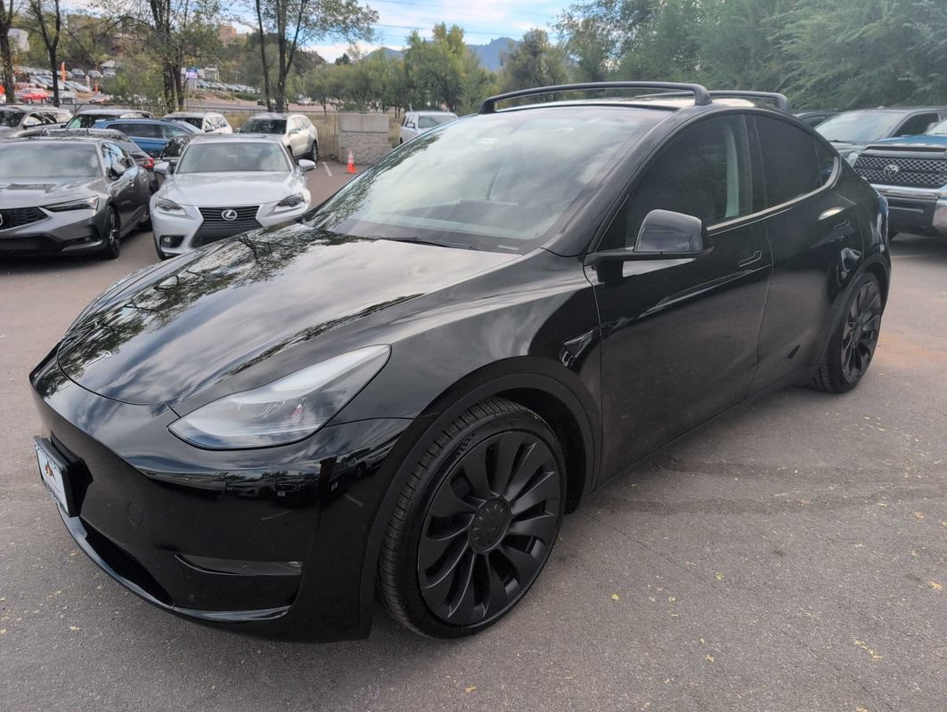Used 2023 Tesla Model Y Performance AWD/4WD image 3
