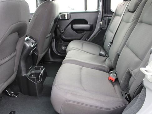 Used 2023 Jeep Wrangler Sport image 33