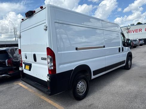 Used 2026 RAM ProMaster 2500 w/ Safety Group FWD image 6