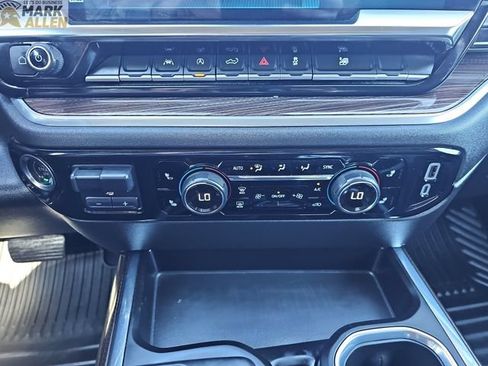 Used 2025 Chevrolet Silverado 1500 RST AWD/4WD image 17