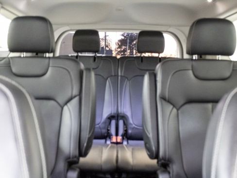 Used 2022 Jeep Grand Cherokee L Limited image 5