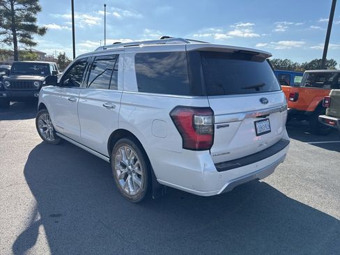 Used 2018 Ford Expedition Platinum image 4