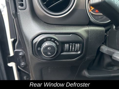 Used 2021 Jeep Gladiator Willys image 20