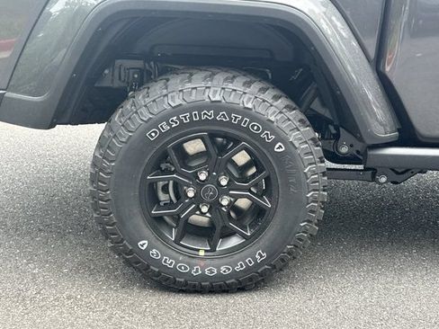 New 2026 Jeep Gladiator Sport AWD/4WD image 16