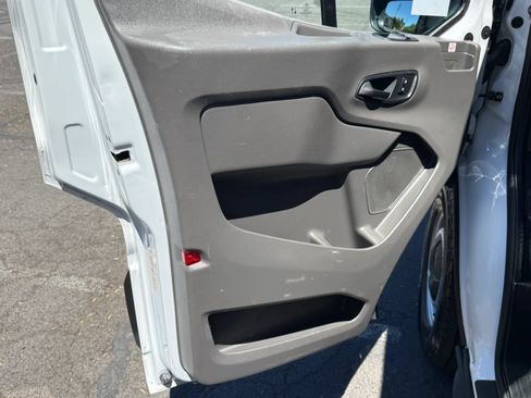 Used 2020 Ford Transit 150 Medium Roof RWD image 21