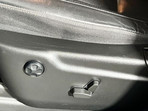 Used 2022 Jeep Grand Cherokee Limited image 15