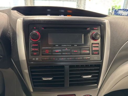 Used 2013 Subaru Forester 2.5X Premium AWD/4WD image 5