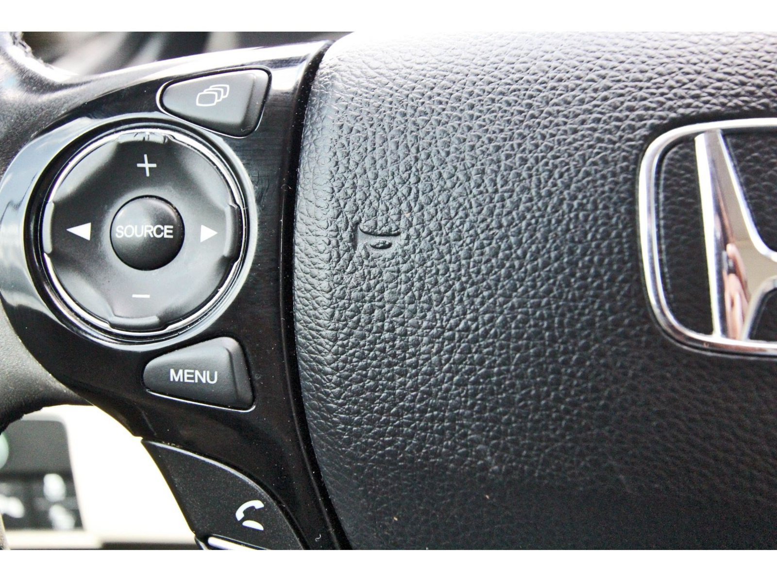 Used 2016 Honda Accord Touring image 16