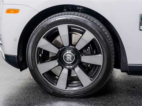 Used 2023 Rolls-Royce Cullinan image 20
