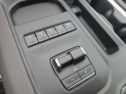 New 2026 GMC Sierra 3500 Denali w/ Denali Reserve Package image 34