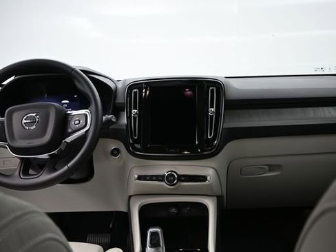 Certified 2026 Volvo XC40 B5 Plus w/ Protection Package Premier AWD/4WD image 11