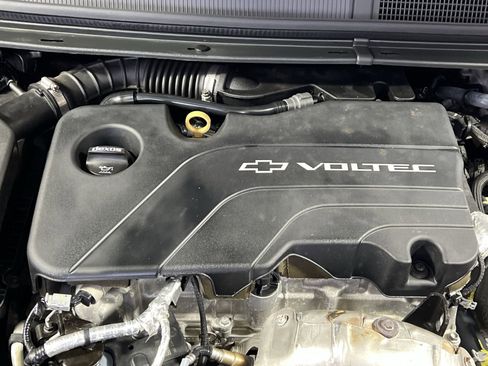 Used 2017 Chevrolet Volt Premier w/ Driver Confidence II Package image 29