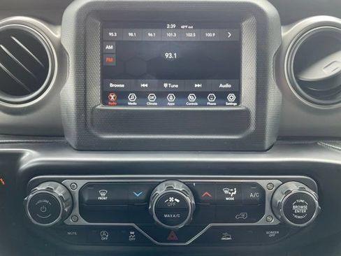 Used 2022 Jeep Wrangler Unlimited Sport AWD/4WD image 19