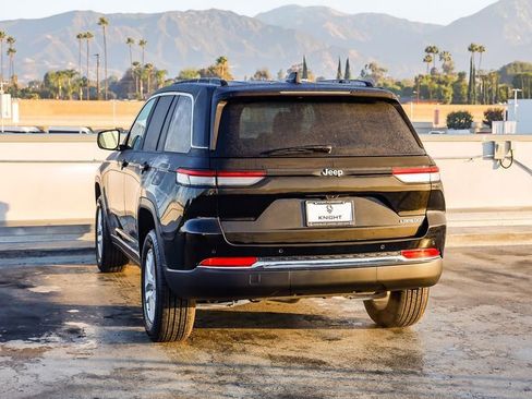 New 2025 Jeep Grand Cherokee Laredo X w/ Luxury Tech Group I image 7