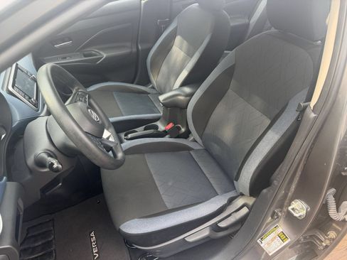 Used 2025 Nissan Versa SV FWD image 34