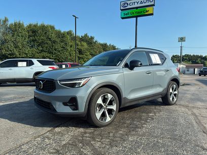 Used 2023 Volvo XC40 B4 Ultimate