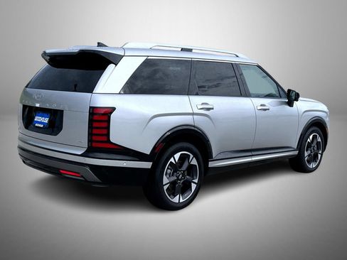 Certified 2026 Hyundai Palisade Limited AWD/4WD image 5