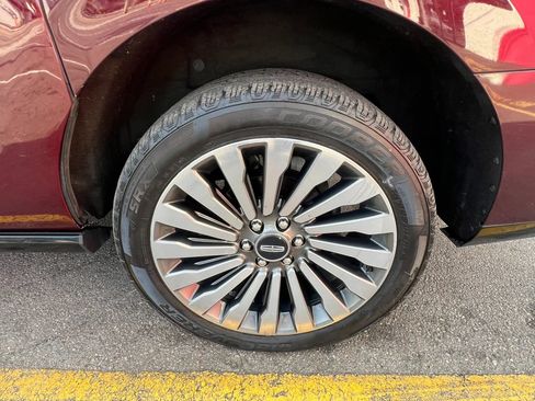 Used 2019 Lincoln Navigator L Reserve w/ Cargo Package AWD/4WD image 9