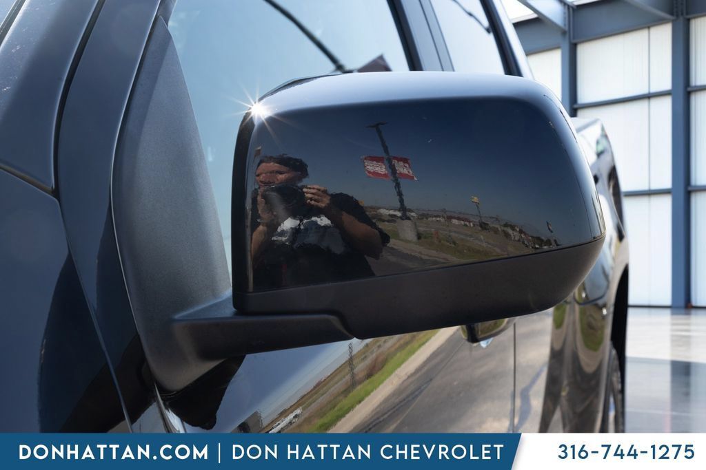 Used 2022 Chevrolet Colorado LT w/ Luxury Package AWD/4WD image 27