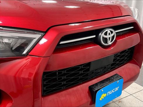 Used 2024 Toyota 4Runner SR5 image 31