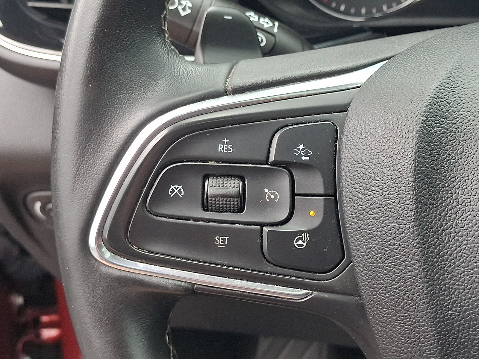 Used 2023 Buick Envision Avenir AWD/4WD image 23