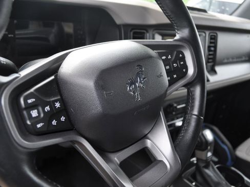 Used 2022 Ford Bronco Wildtrak image 13