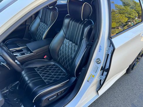 Used 2018 Honda Accord Sport image 24
