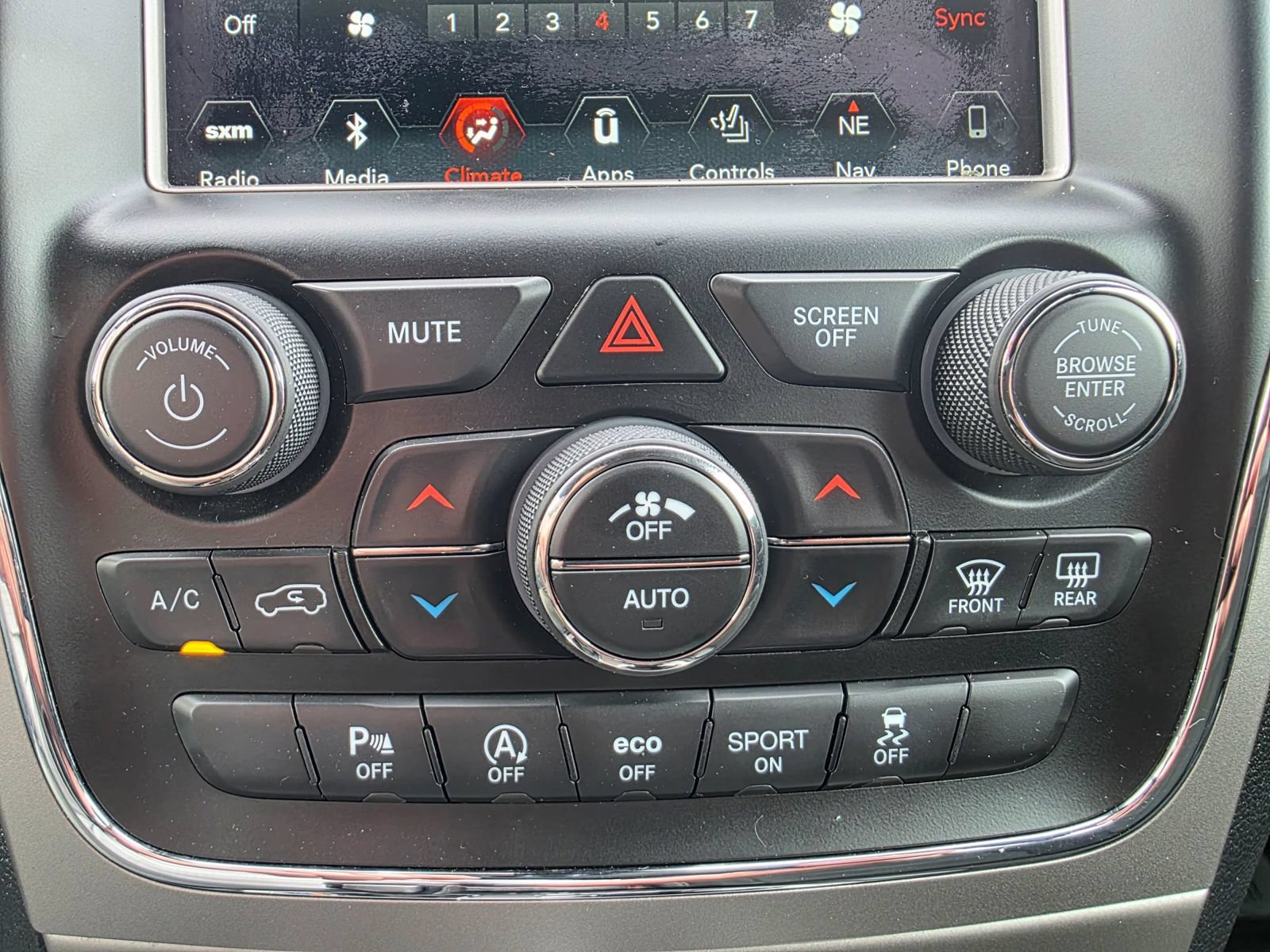 Used 2018 Jeep Grand Cherokee Trailhawk AWD/4WD image 16