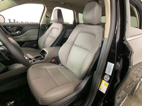 Used 2026 Lincoln Corsair Premiere FWD image 19