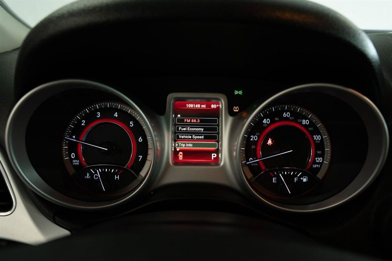 Used 2019 Dodge Journey SE FWD image 16