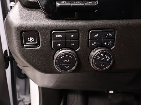 Used 2025 Chevrolet Silverado 2500 High Country w/ High Country Premium Package image 25