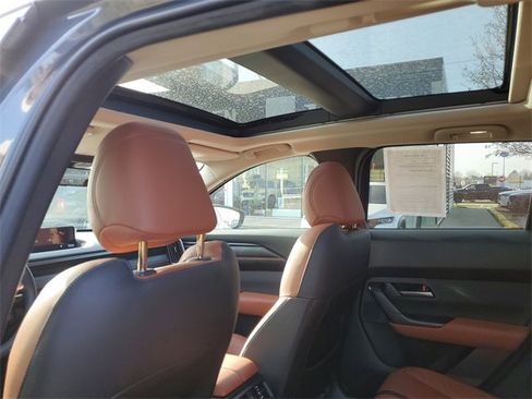 Used 2025 MAZDA CX-50 Meridian Edition w/ Apex Package image 26