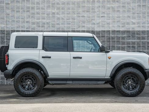 New 2026 Ford Bronco Badlands w/ Sasquatch Package AWD/4WD image 4
