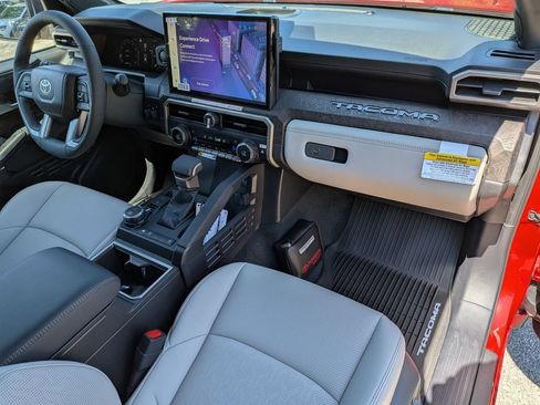 New 2026 Toyota Tacoma Limited AWD/4WD image 32