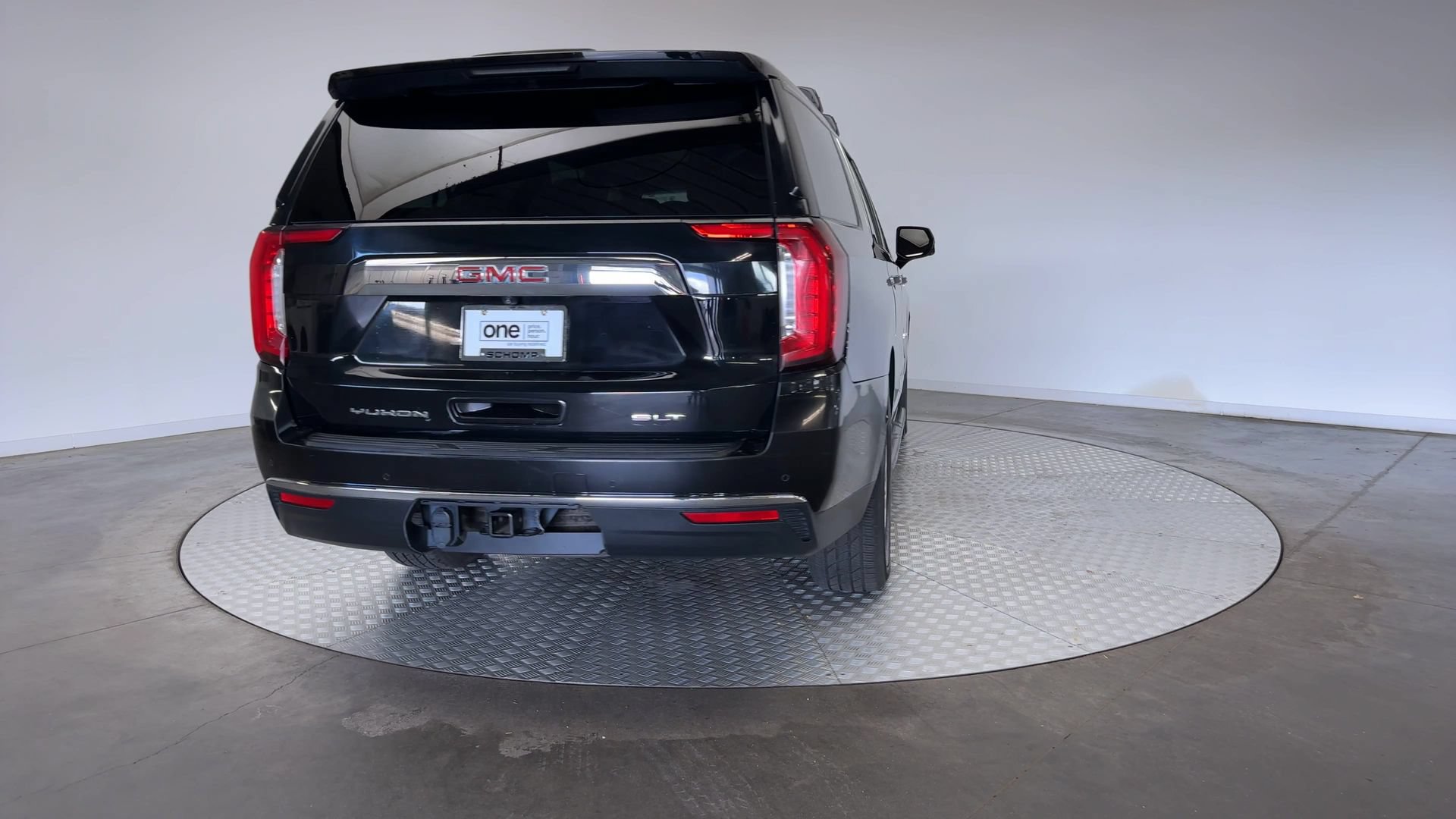 Used 2021 GMC Yukon XL SLT w/ SLT Luxury Plus Package AWD/4WD image 7