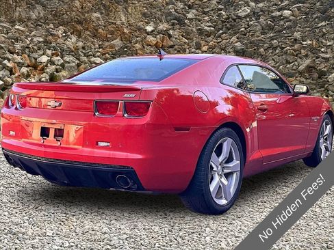 Used 2010 Chevrolet Camaro SS RWD image 2