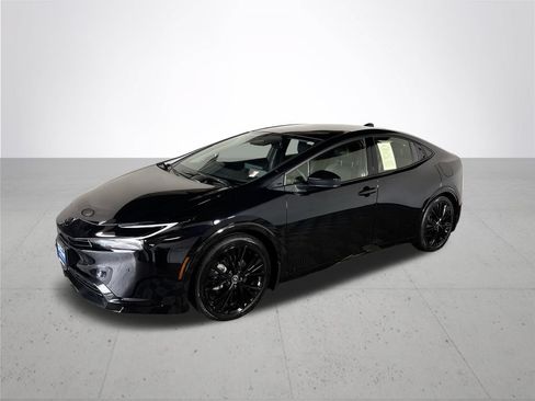 Used 2026 Toyota Prius AWD image 2