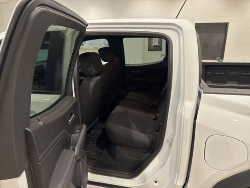 New 2025 GMC Canyon Elevation w/ Convenience Package image 17