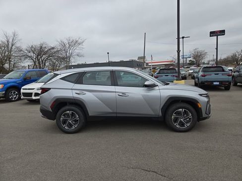 New 2026 Hyundai Tucson Blue SE image 5