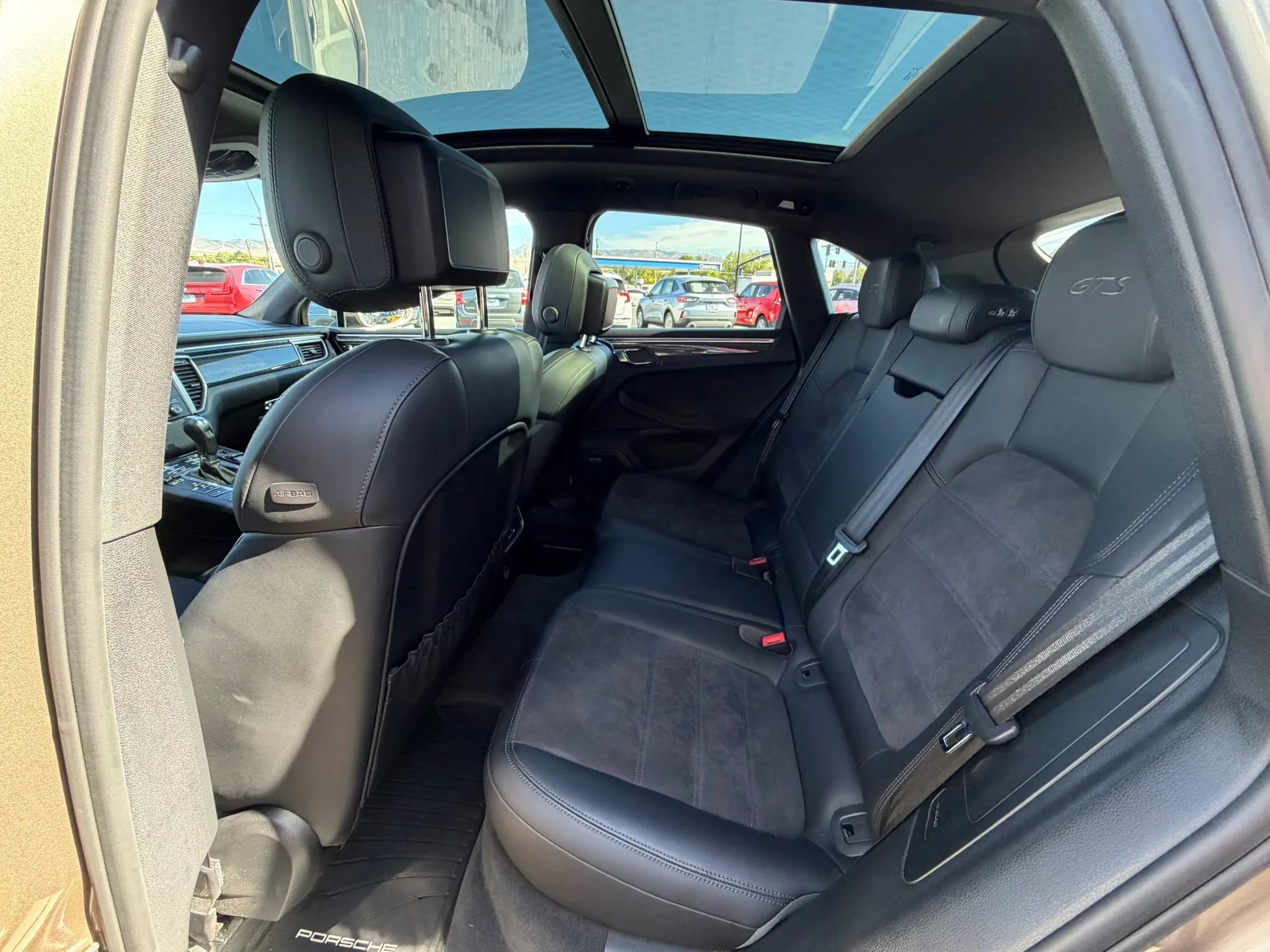 Used 2017 Porsche Macan GTS AWD/4WD image 19