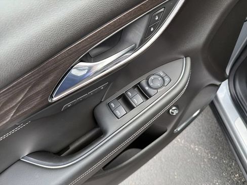Used 2023 Buick Envision Avenir AWD/4WD image 19