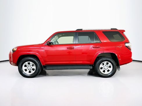 Used 2024 Toyota 4Runner SR5 Premium image 4