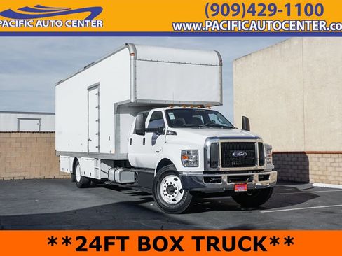 Used 2016 Ford F650 2WD Crew Cab Super Duty image 1