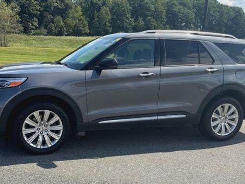 Used 2021 Ford Explorer Limited w/ Hybrid Equipment Group 310A AWD/4WD image 5