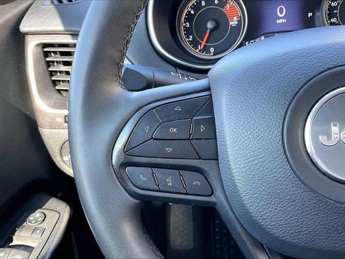 Certified 2021 Jeep Cherokee Trailhawk w/ Premium Leather Package image 29