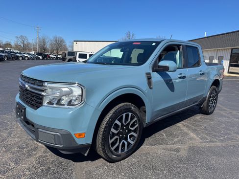 Used 2022 Ford Maverick Lariat image 1