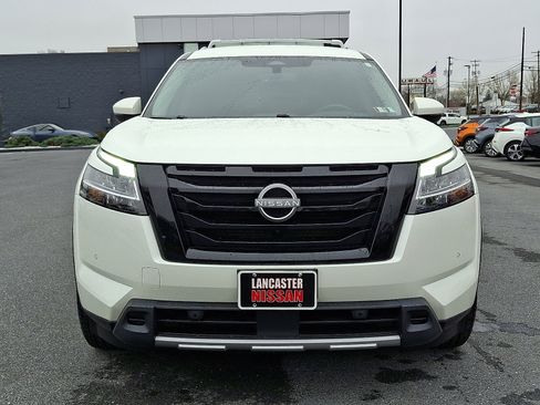 Certified 2023 Nissan Pathfinder SL w/ Black Appearance Package image 2