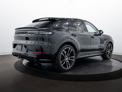 New 2026 Porsche Cayenne Turbo image 7