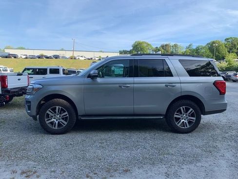 Used 2022 Ford Expedition XLT AWD/4WD image 5