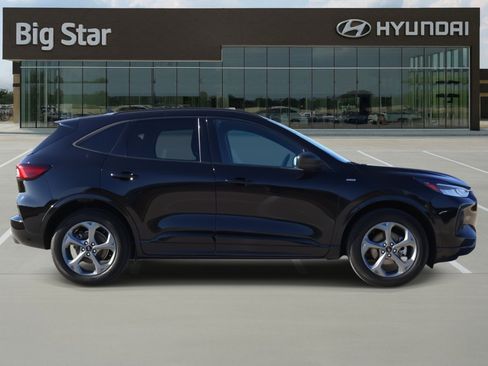 Used 2023 Ford Escape ST-Line image 5